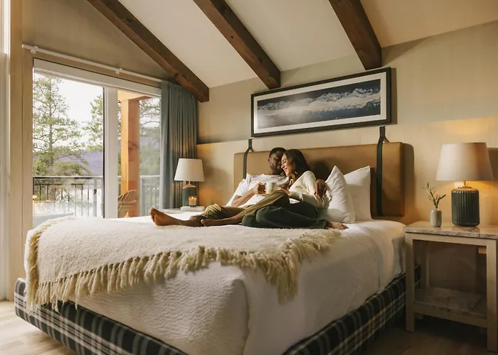 Pyramid Lake Lodge
